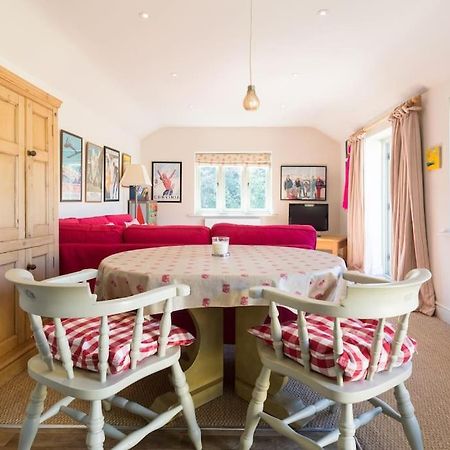 Charming Cottage Surrounded By Idyllic Garden In Peaceful Location In Central Charlbury Luaran gambar