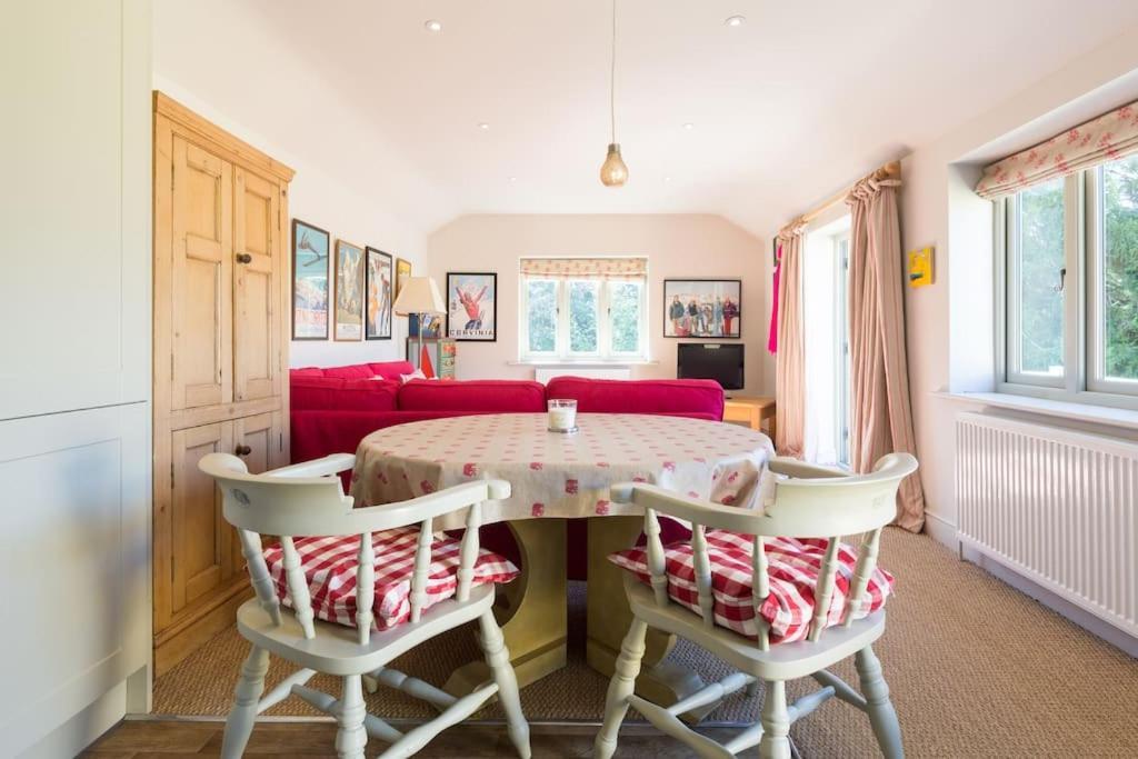 Charming Cottage Surrounded By Idyllic Garden In Peaceful Location In Central Charlbury Luaran gambar